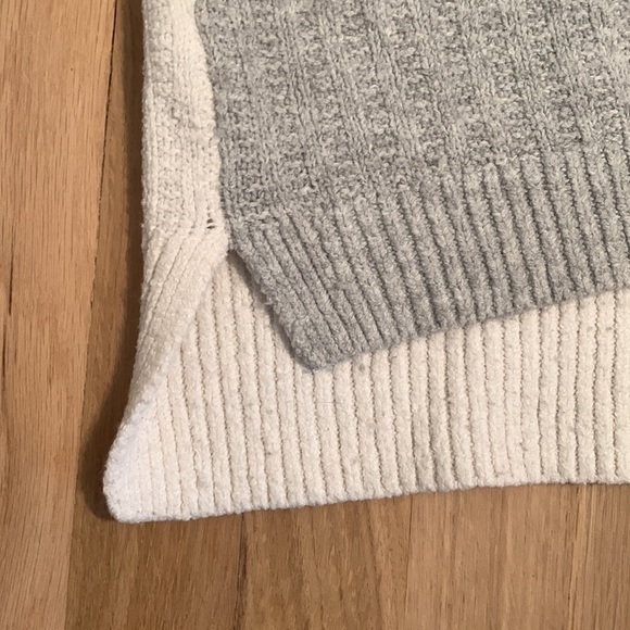 Loft Color-Blocked Gray & White Crewneck Long Sleeve Pullover Sweater Women’s S - Picture 8 of 12